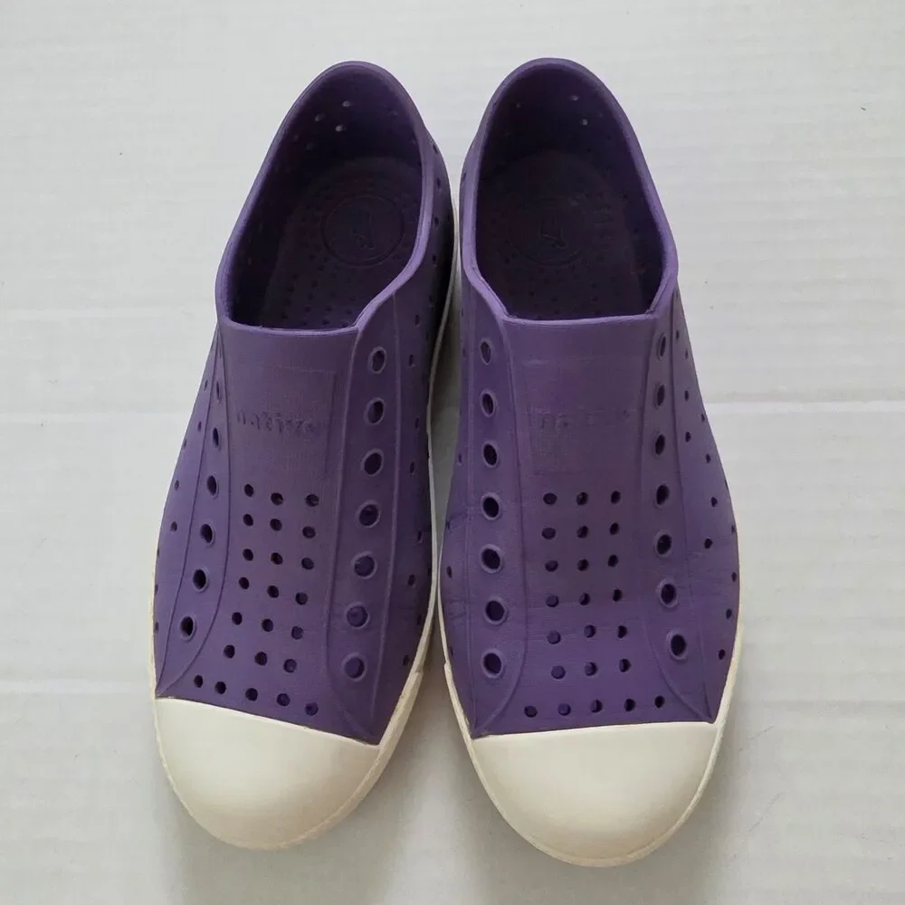 Native Jefferson Slip On Kids Water Shoes Purple Size J2 Lightweight Comfortable